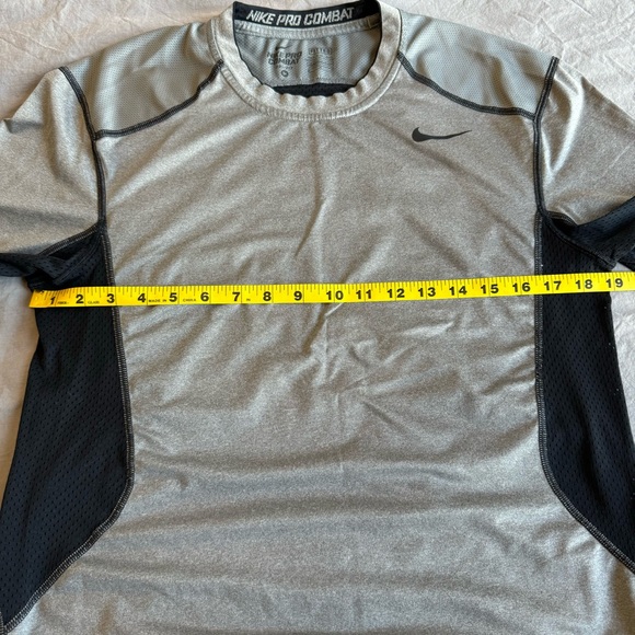 Nike Pro Combat Hypercool 2.0 Fitted Dri-FIT Short Sleeve Top - Medium - Picture 3 of 7